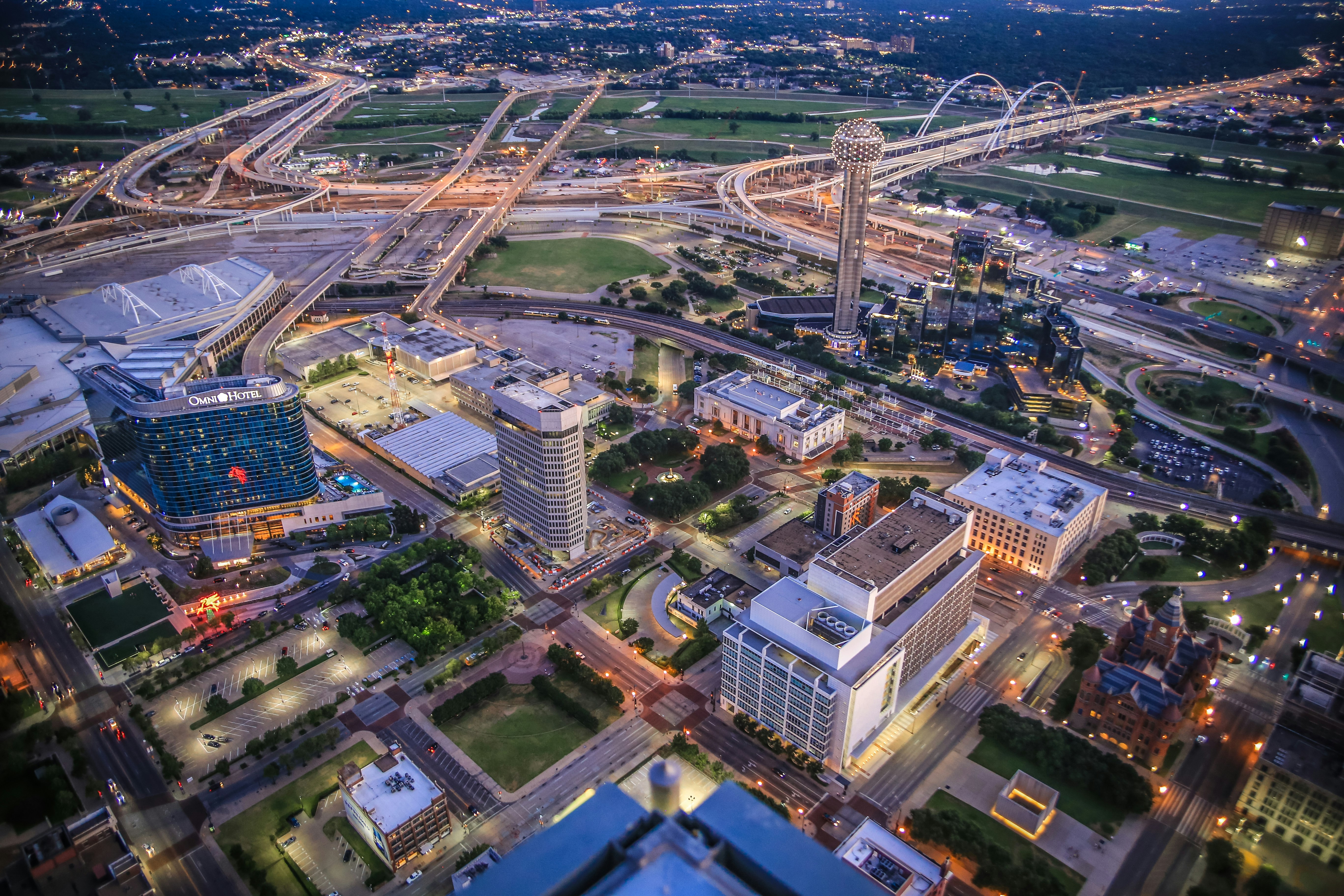 OMNI DALLAS HOTEL 88/92