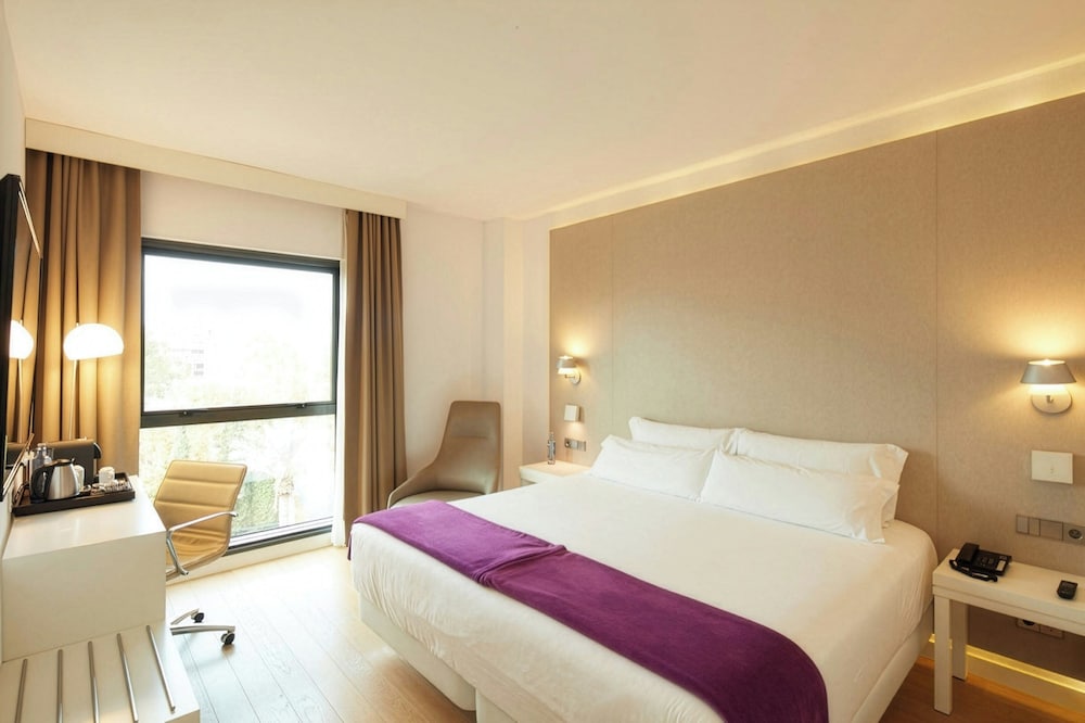 Junior Suite, King Bed