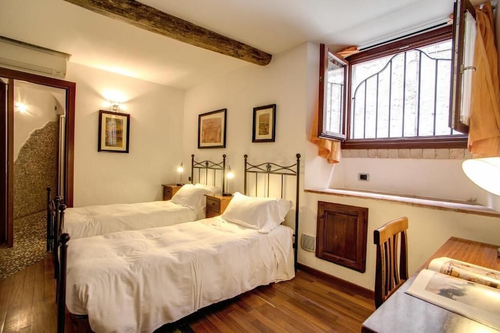 RESIDENZA DOMIZIA 7/28