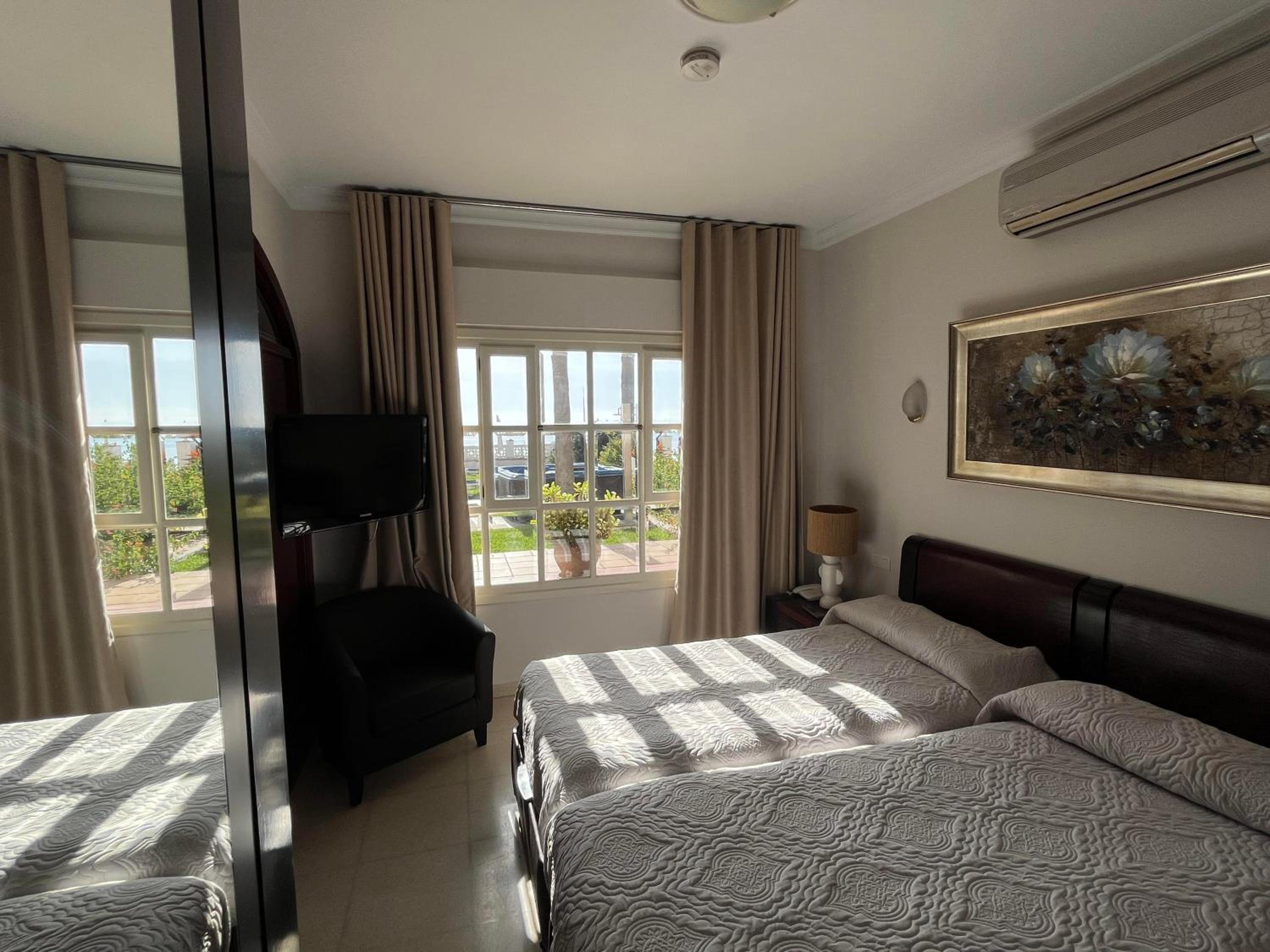 Suite, Villa