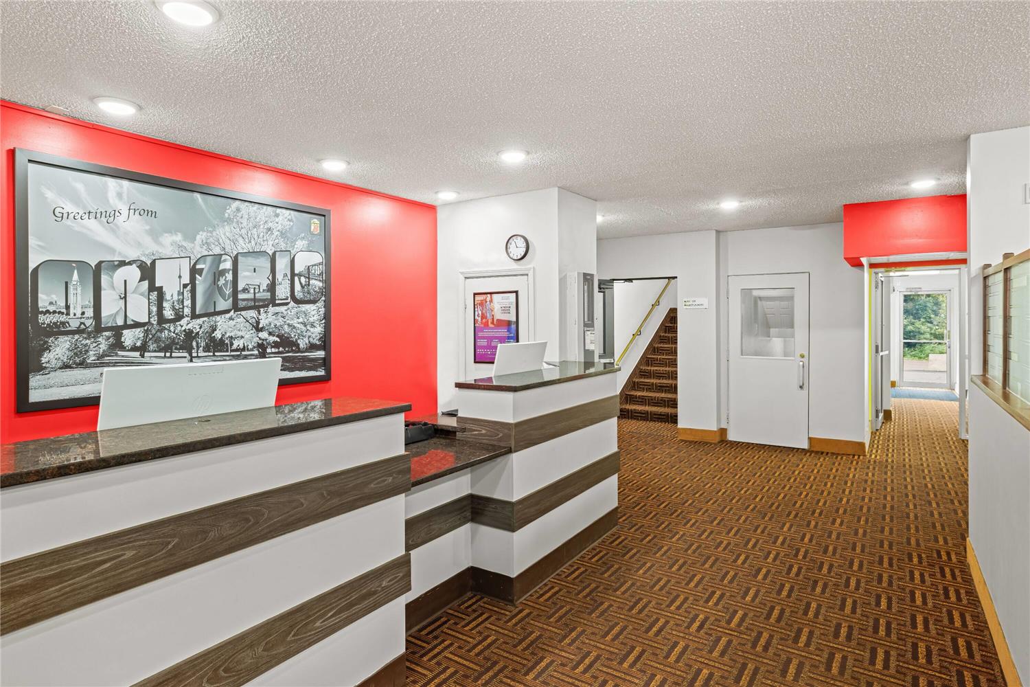 Super 8 by Wyndham Thunder Bay 4/13