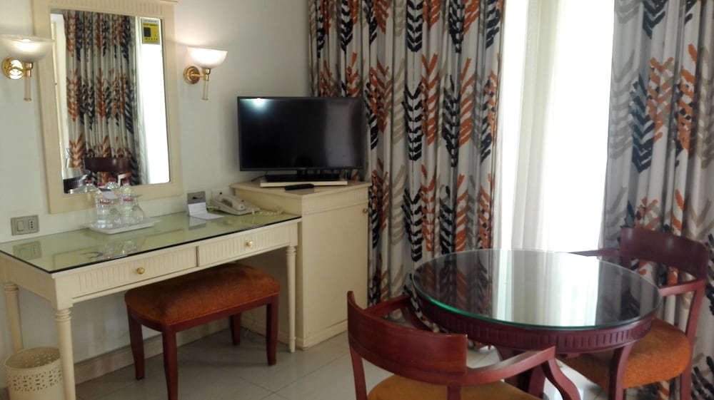 Cairo Pyramids Hotel 38/50