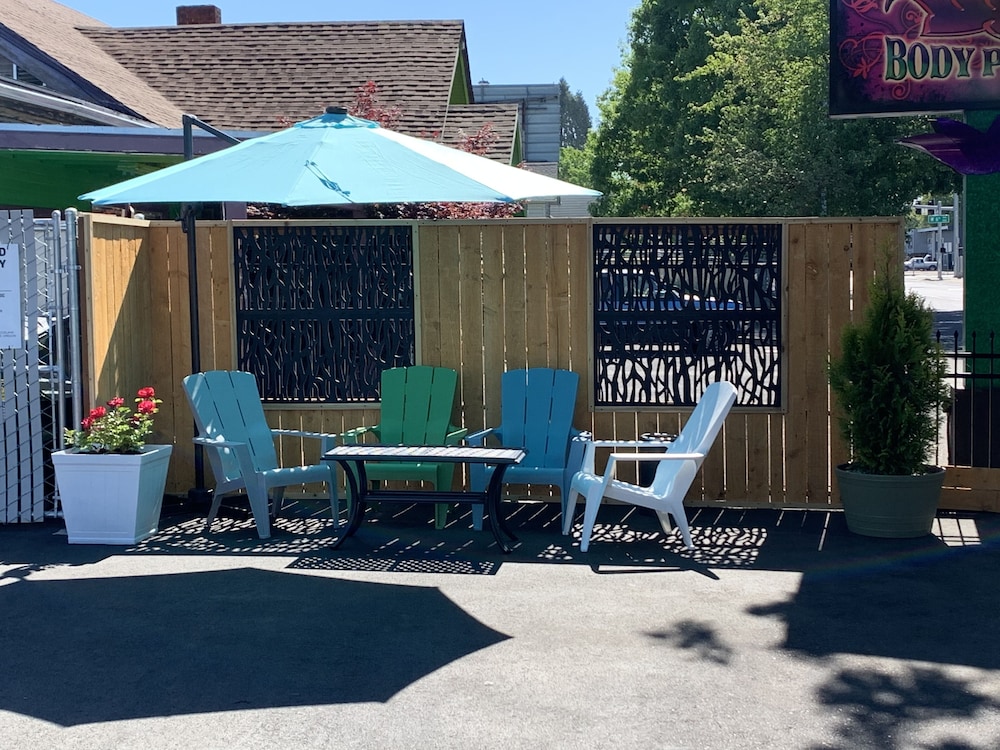 Signature Inn Eugene 8/46