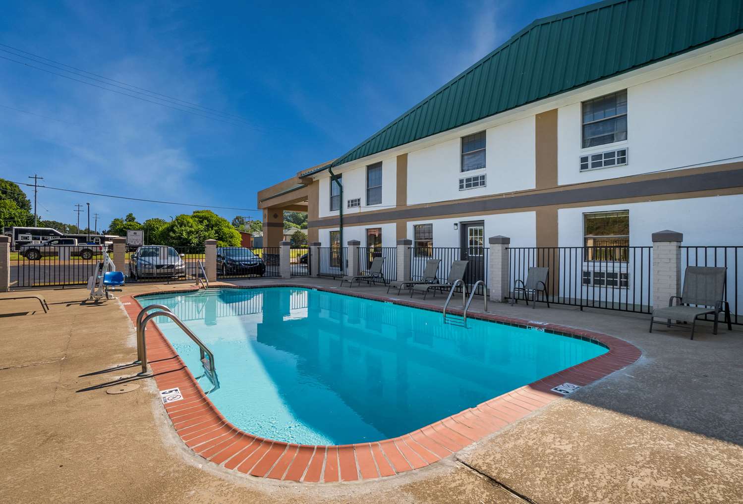 Quality Inn Brownsville TN 28/28
