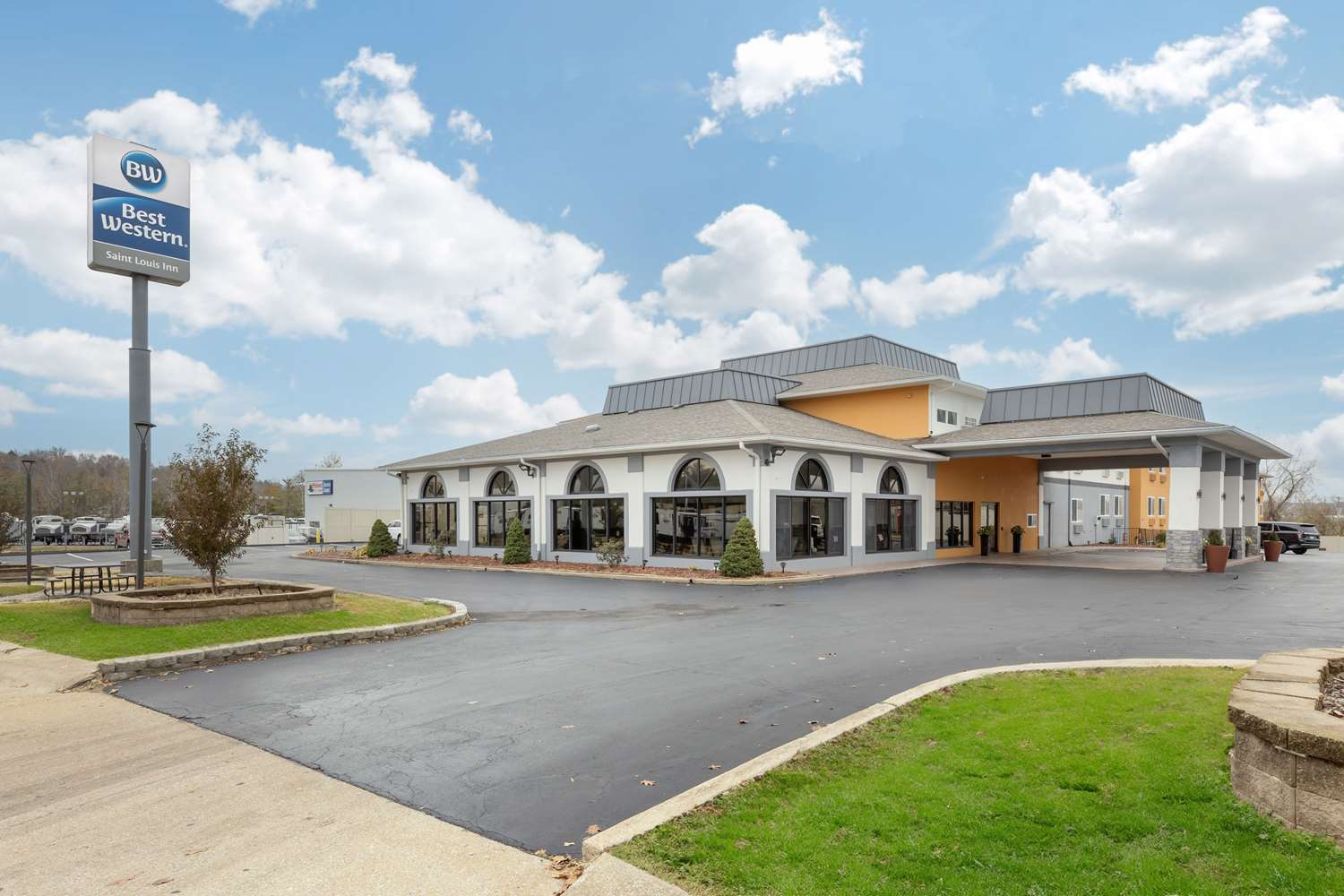 Best Western St. Louis Inn 38/38