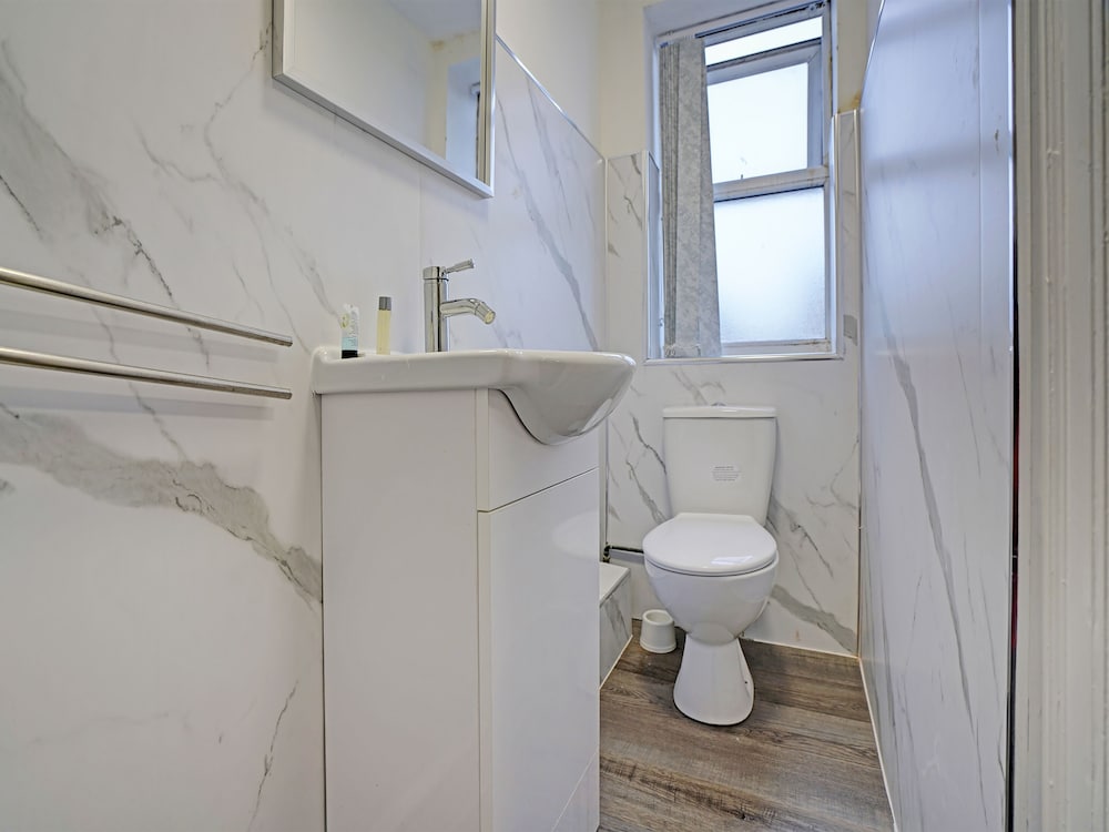 OYO Weaste Hotel 47/50