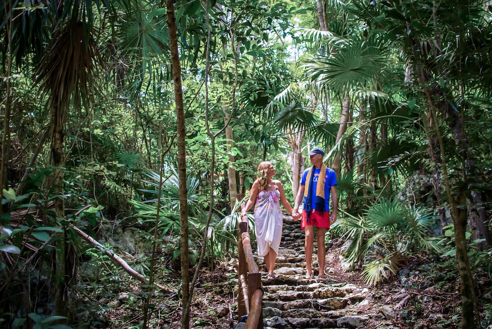 Akumal Natura Glamping 24/50