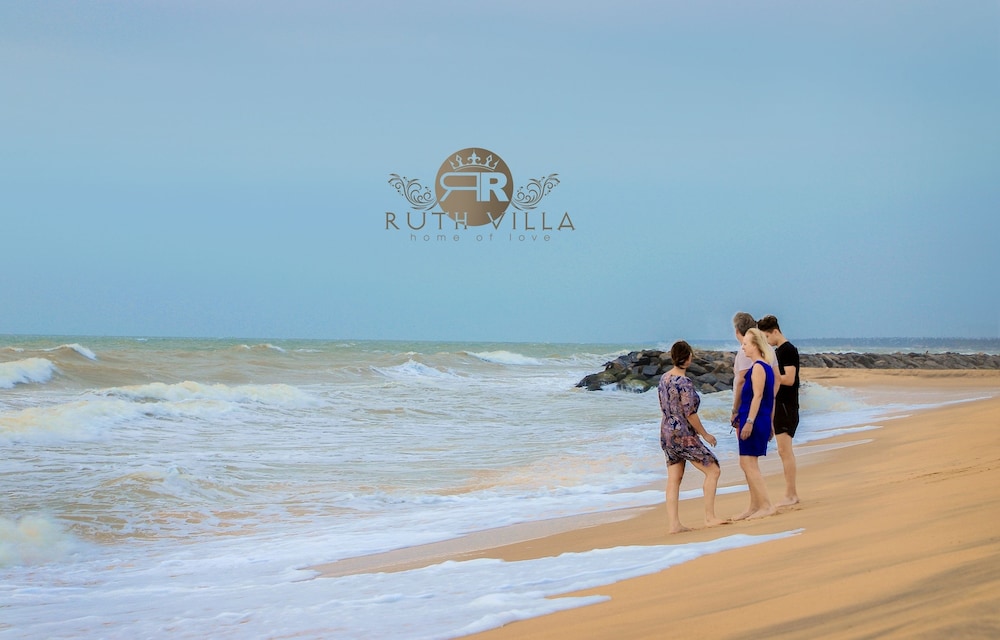 Ruth Villa 39/50