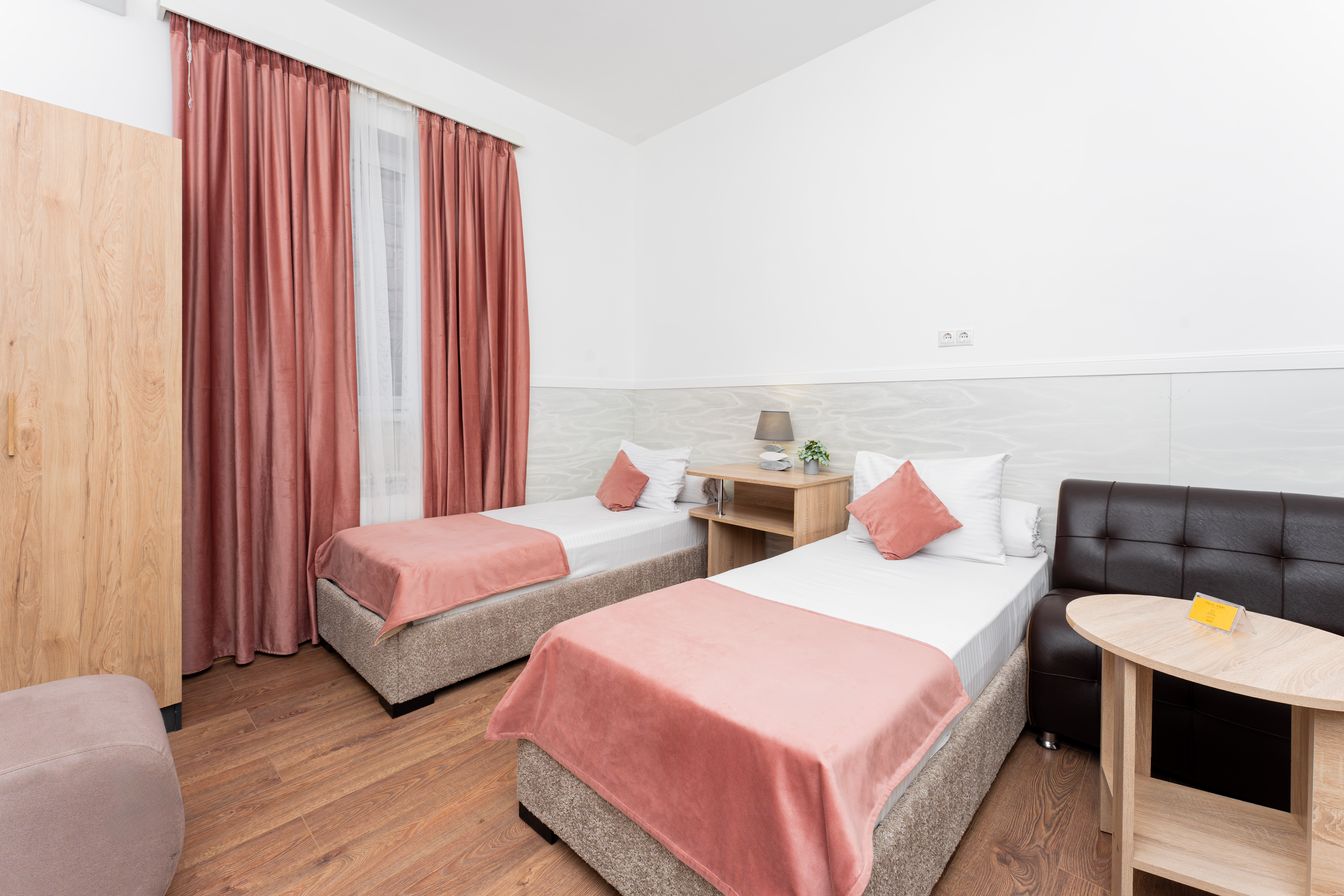 غرفة اقتصادية، Alex Hotel 7/10