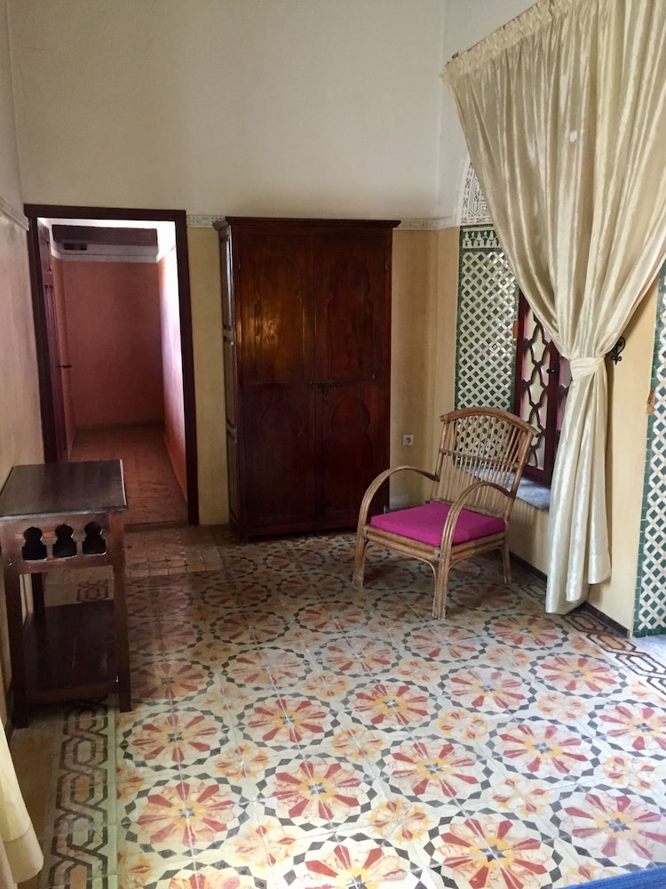 RIAD A LA BELLE ETOILE 15/83