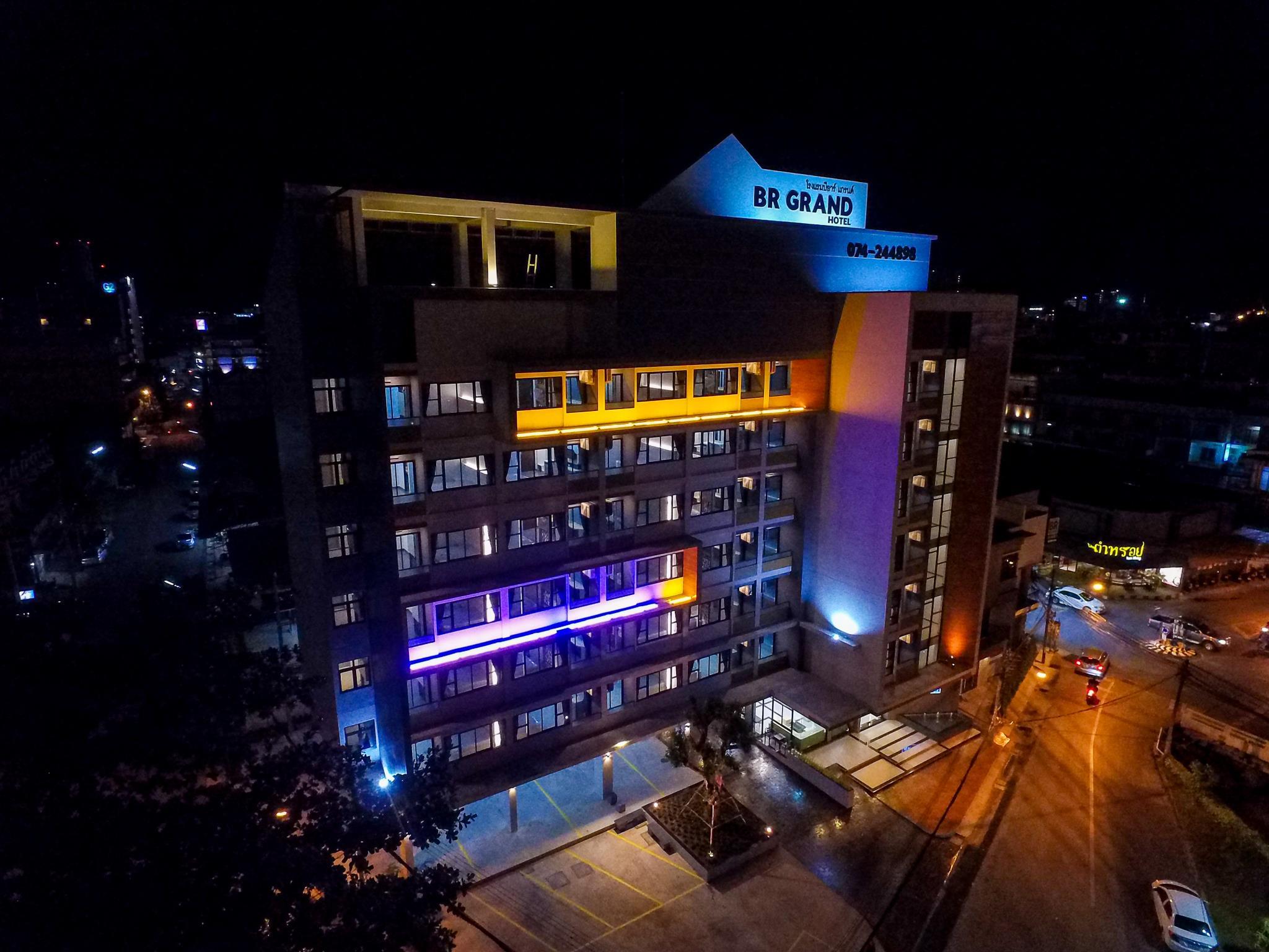 Br Grand Hotel 8/54