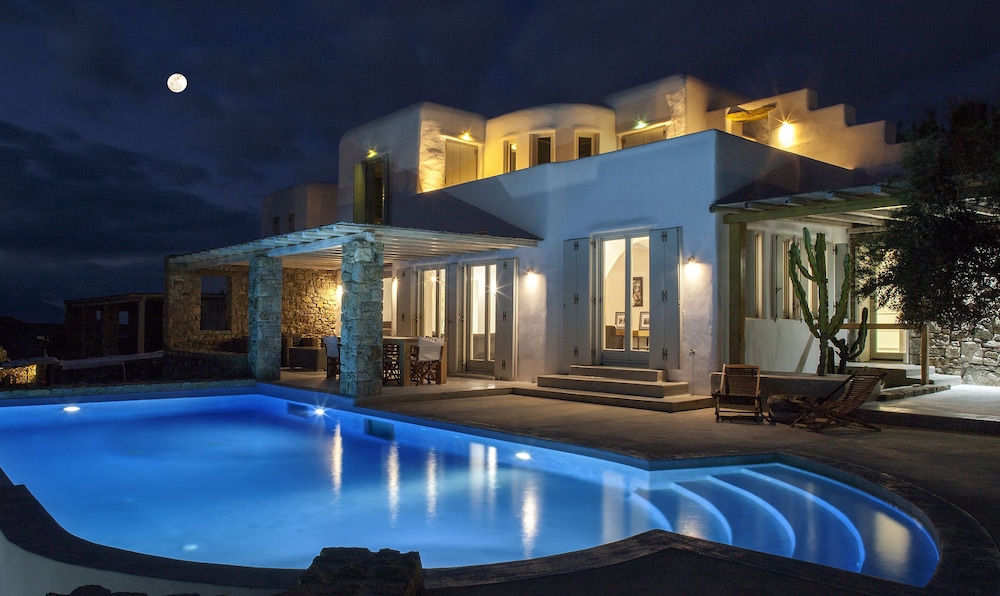 Dreamlike Villas Mykonos photo1