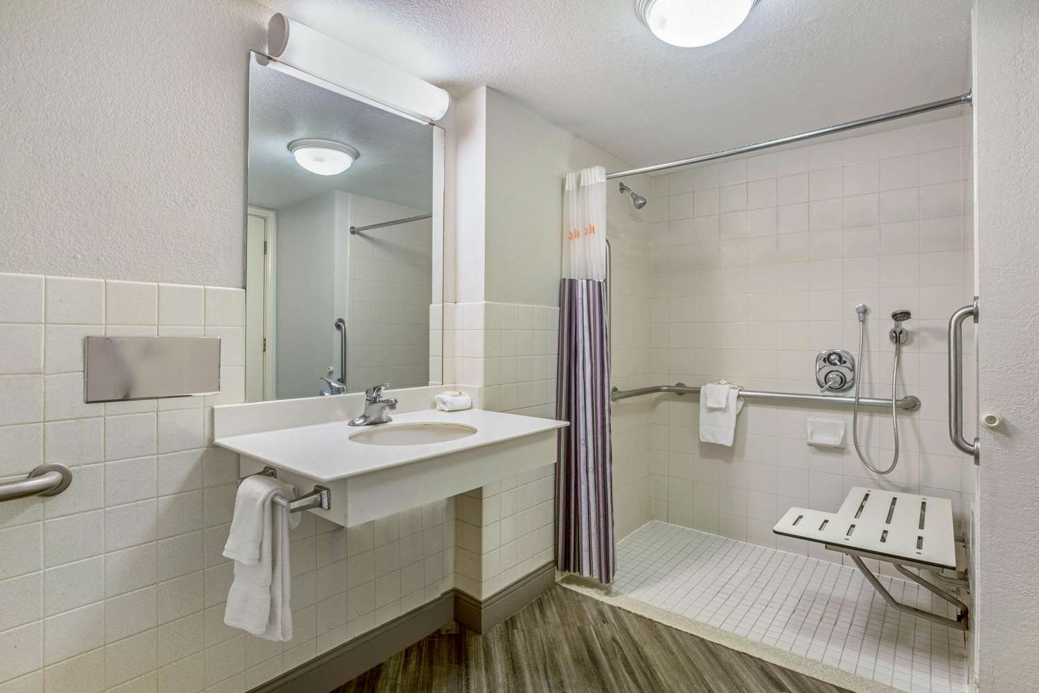 La Quinta Inn Fresno Yosemite 41/43