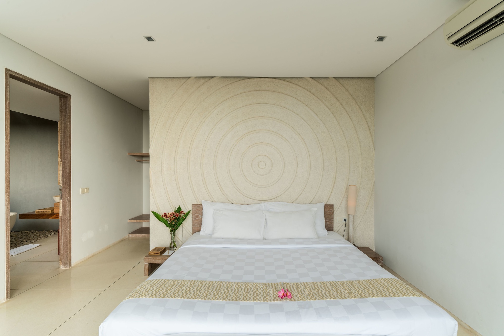 VARDA, SUPERIOR, DOUBLE BED, MOUNTAIN AND SEA VIEW