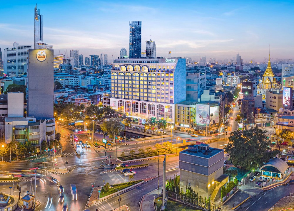 The Quarter Hualamphong by UHG 5/69