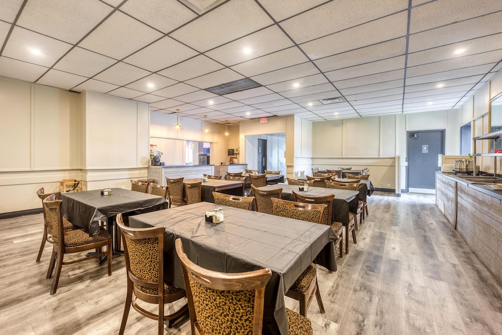 Travelodge by Wyndham Sarnia 31/40
