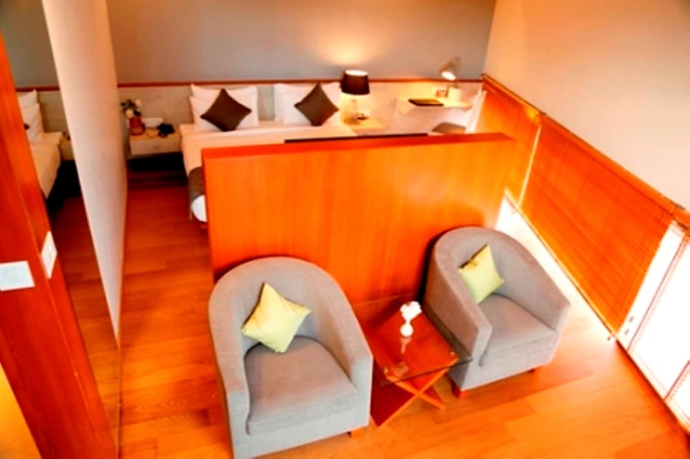 Hotel Shivas Gateway 14/77