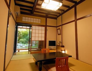 Momijiya Bekkan Kawanoiori 10/47
