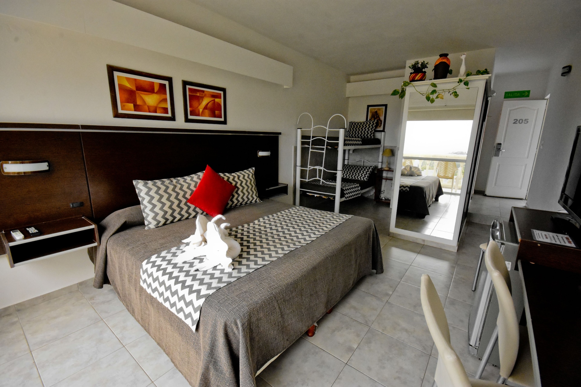 Suite, Triple, Single Bed, Sofa