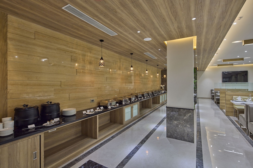 Grand Continent Hosur A Sarovar Portico Affiliate Hotel 8/47