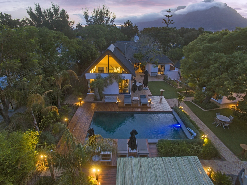 Garden Retreat 35/39