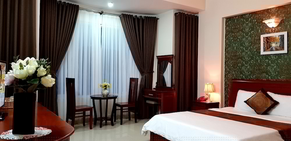 Queen Garden Hotel 45/65