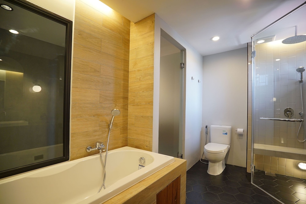 Seamira House Hua Hin 50/50