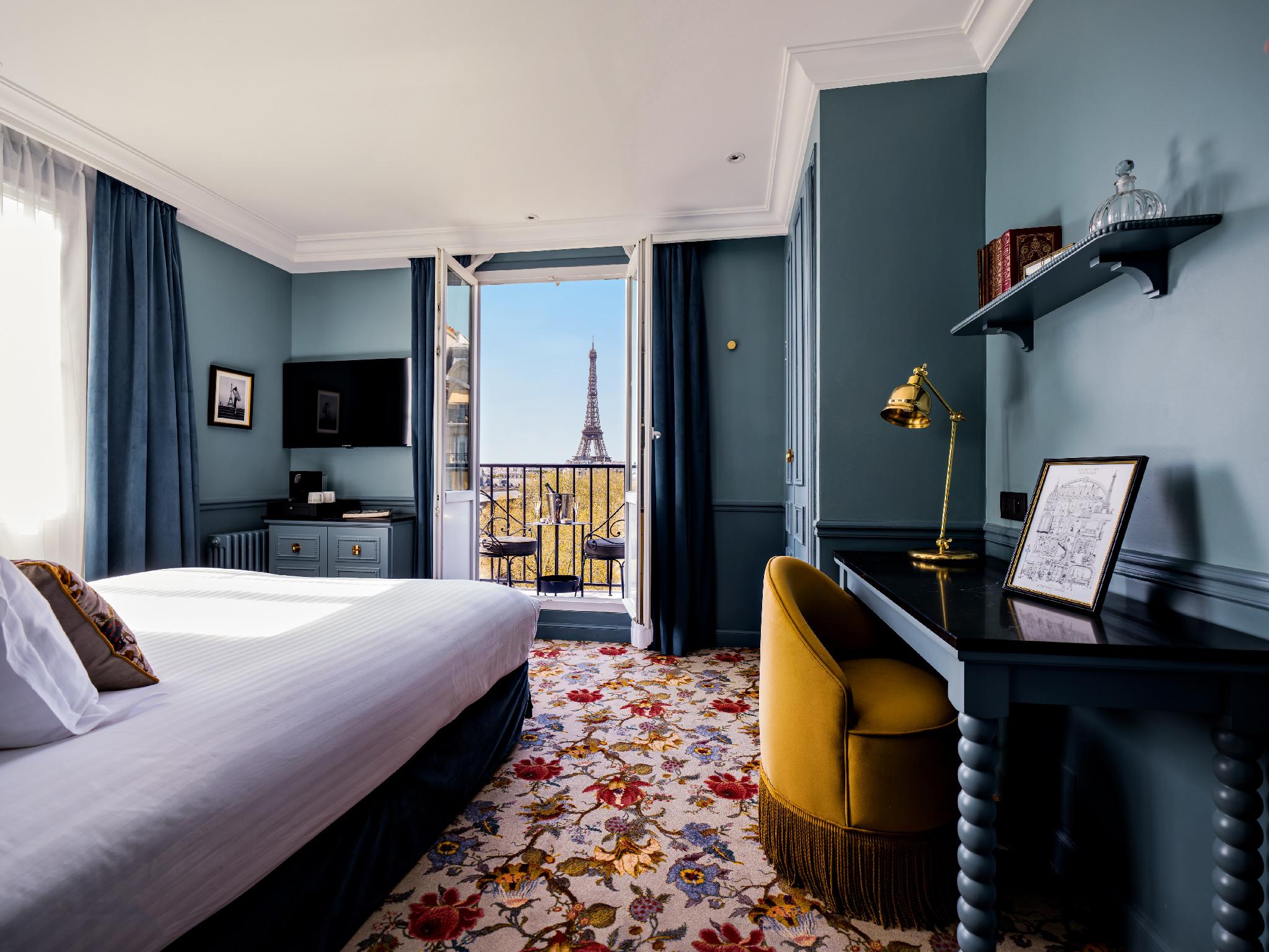 Room at Hotel Duquesne Eiffel, PARIS
