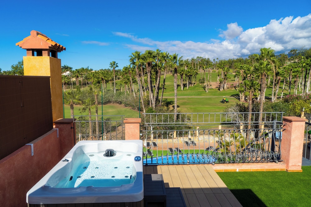 Villa Mandi Golf Resort 42/66