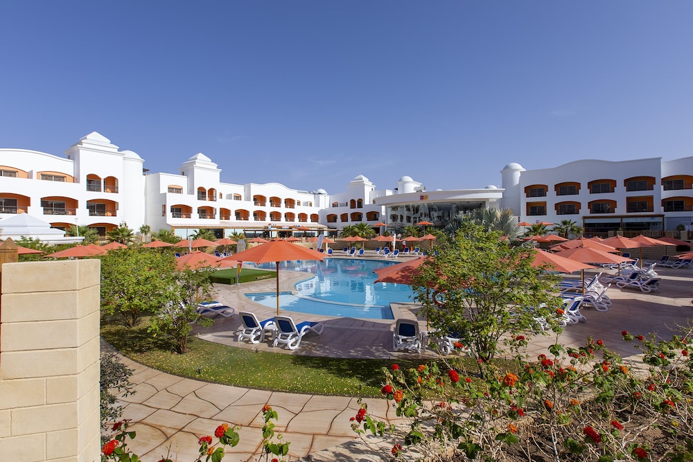 Naama Waves Hotel 51/53