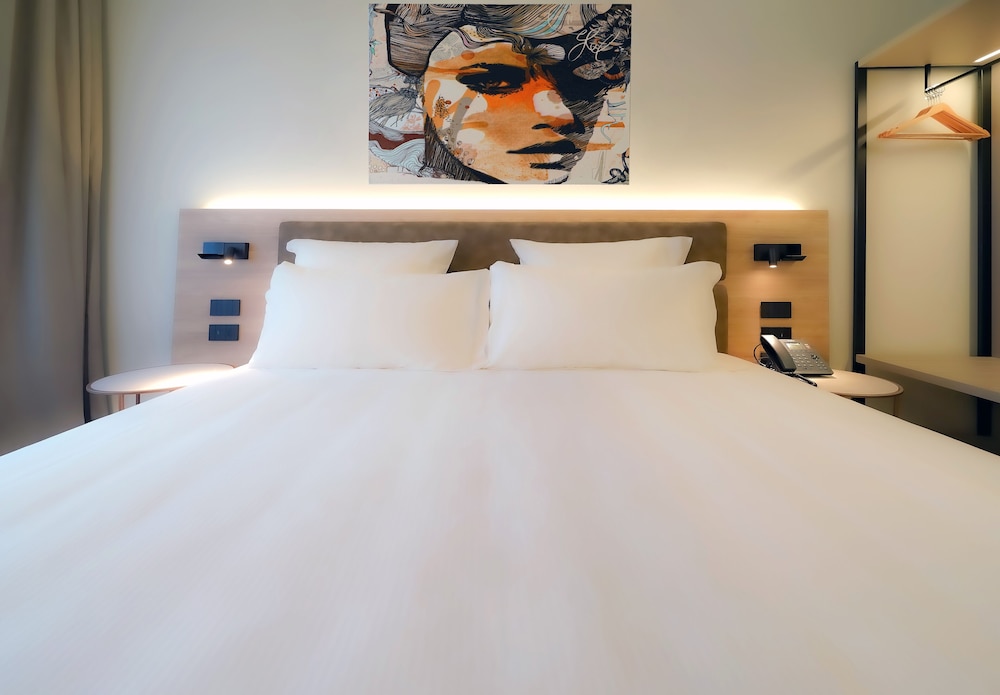 Bergamo Inn 21 15/29