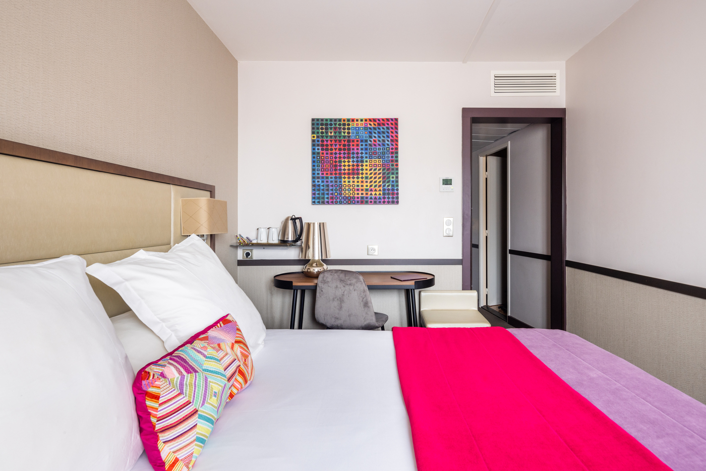 Classic, Double or Twin Bed