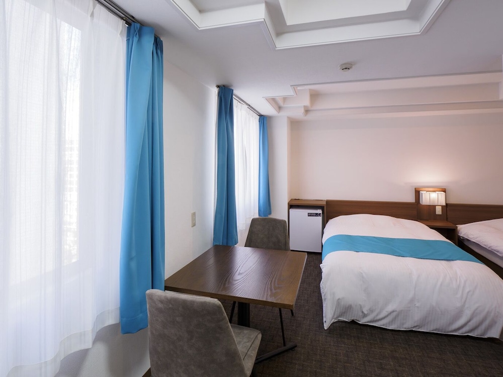 Airline Hotel 22/62