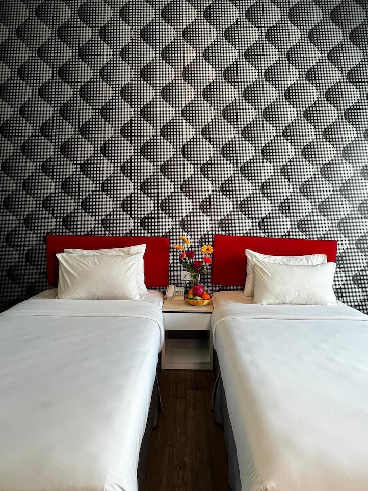 Cenang Plaza Beach Hotel 15/50