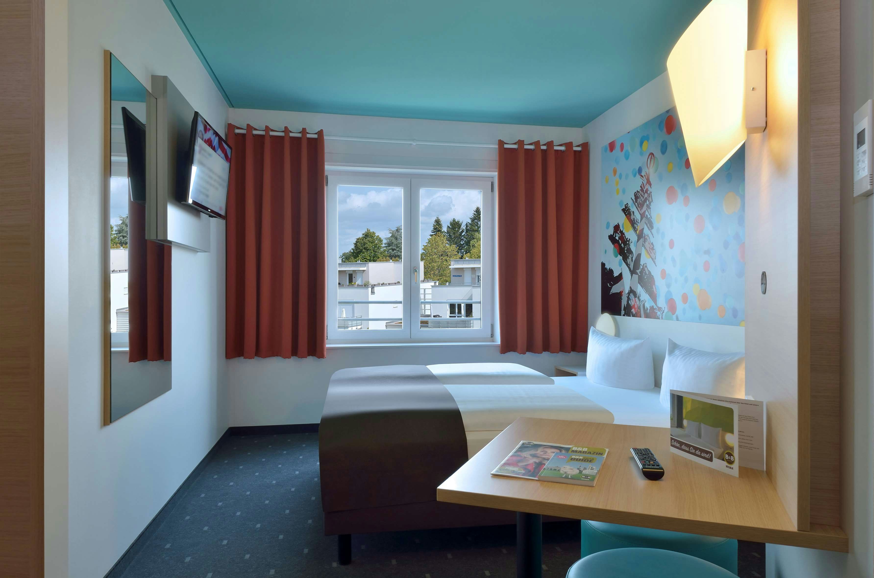 B&B Hotel Munchen City-Ost 8/25