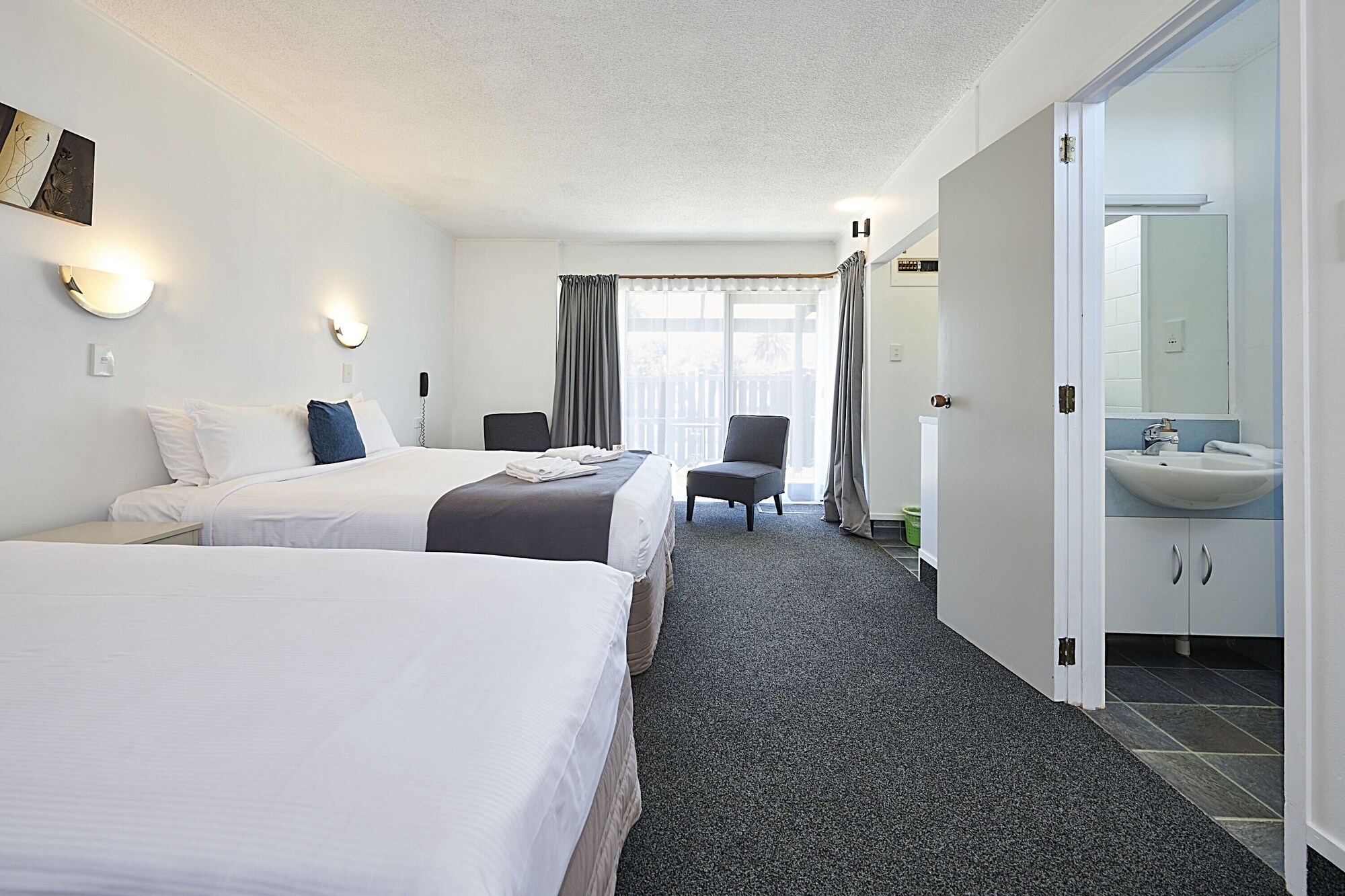 Room at Rolleston Motel, THAMES