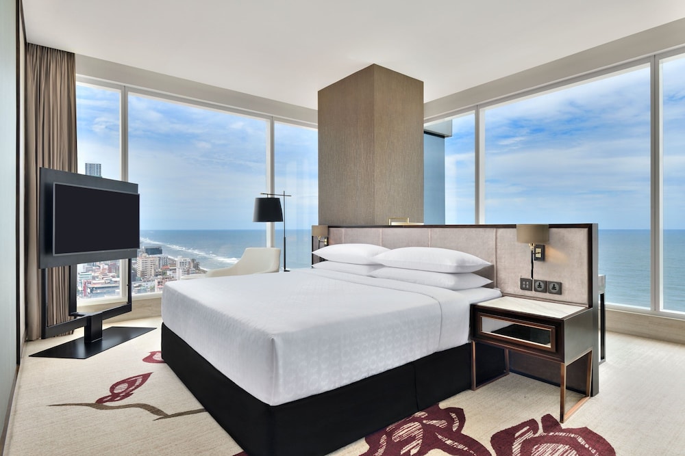 Premier, King Bed, Ocean View