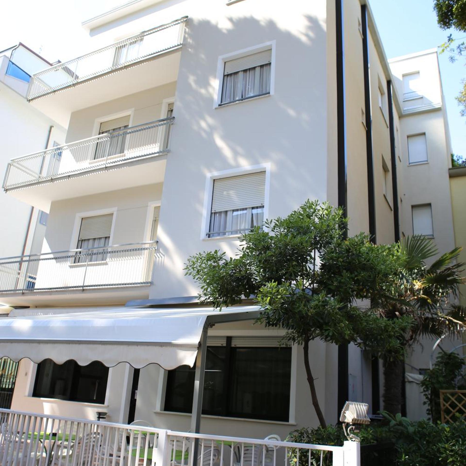 Hotel Pigalle 5/50