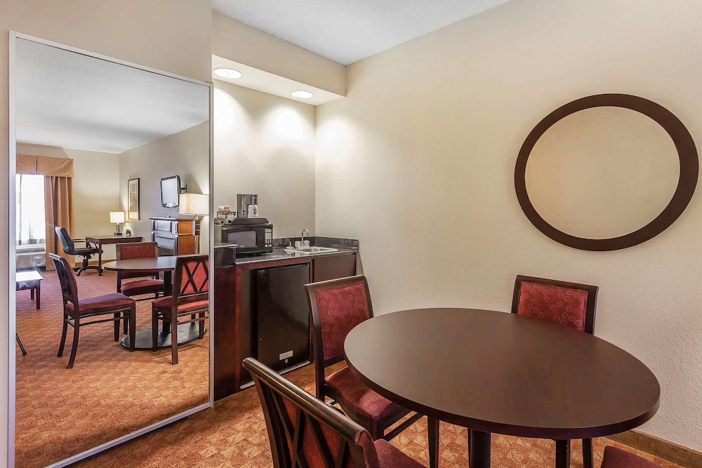 Comfort Suites Suffolk Chesapeake 41/47