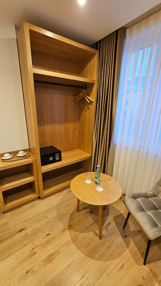 Hotel Sibb 37/63