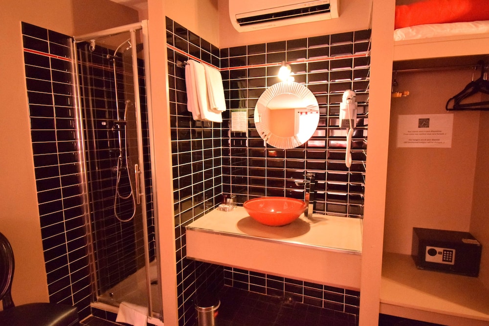Azur Cannes Le Romanesque 32/57