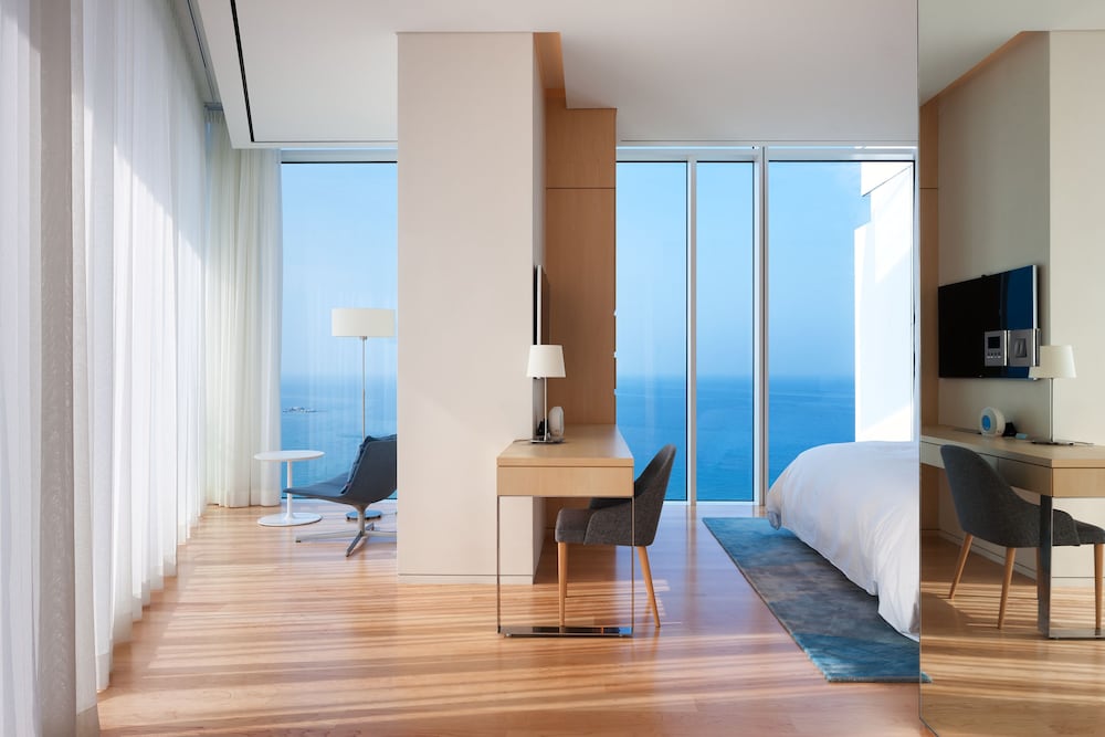 Seamarq Hotel 27/70