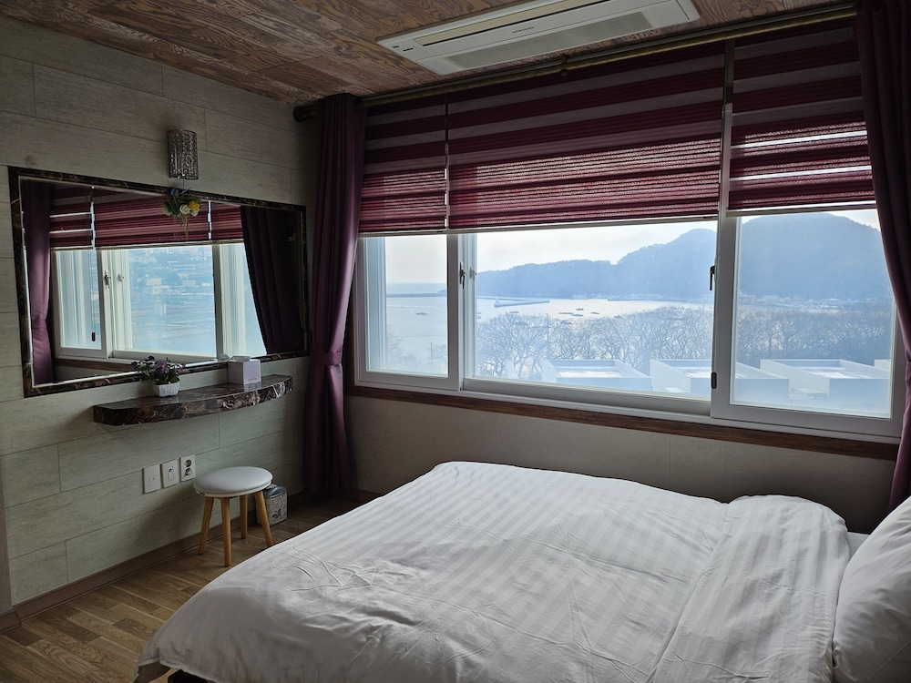 Namhae Oceanview Pension 10/41