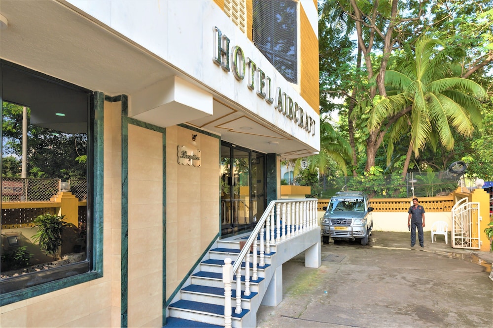 Hotel Aircraft International 12/51