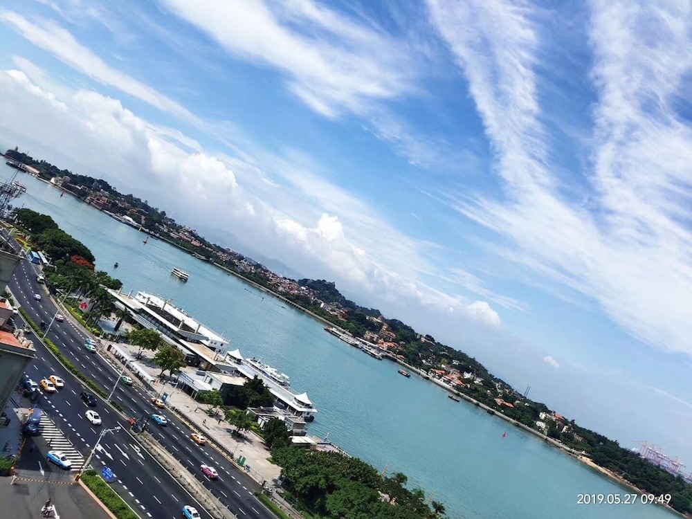 Mercure Xiamen On the Bund 54/58