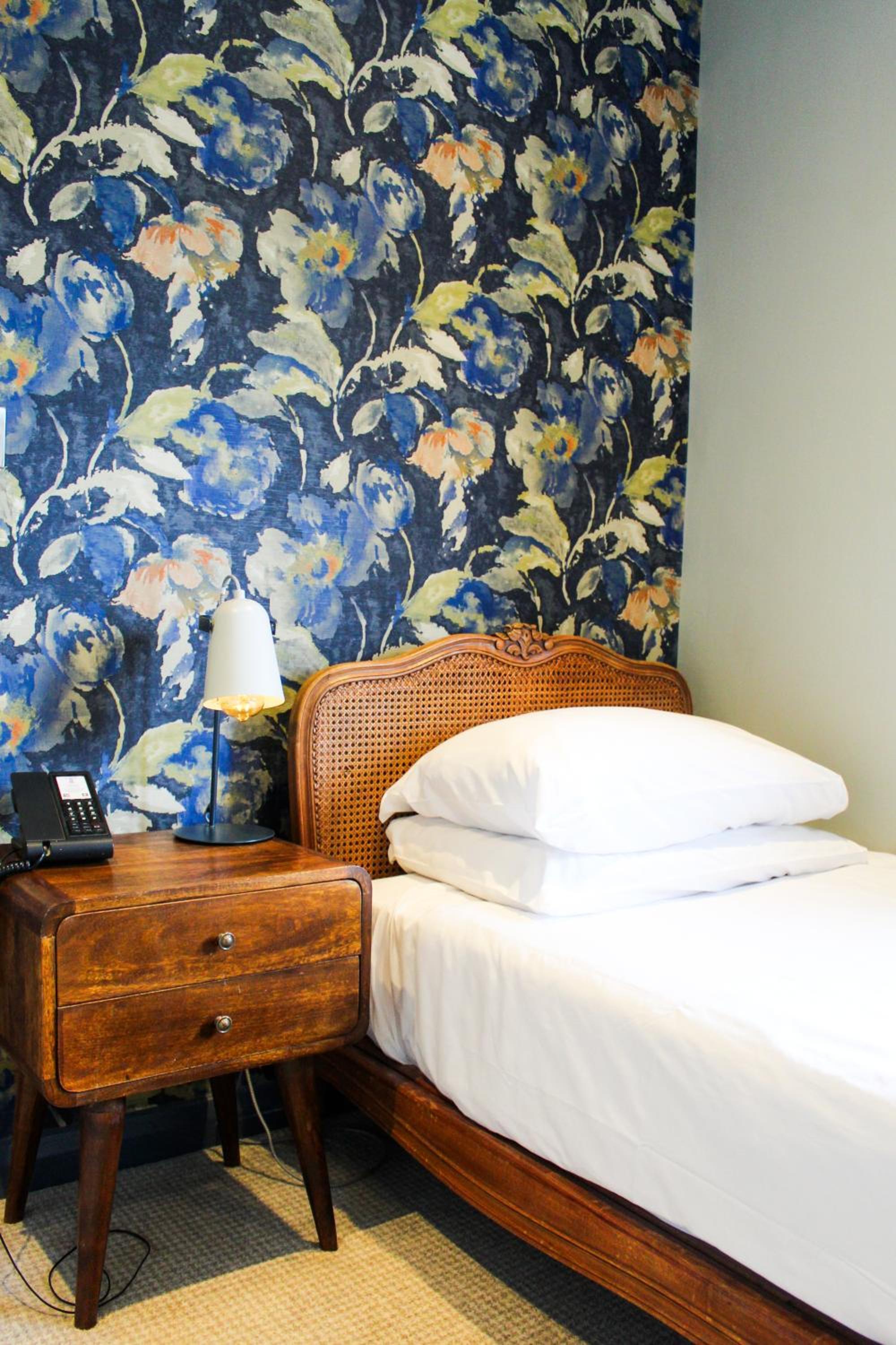 Crescent Turner Hotel 12/51