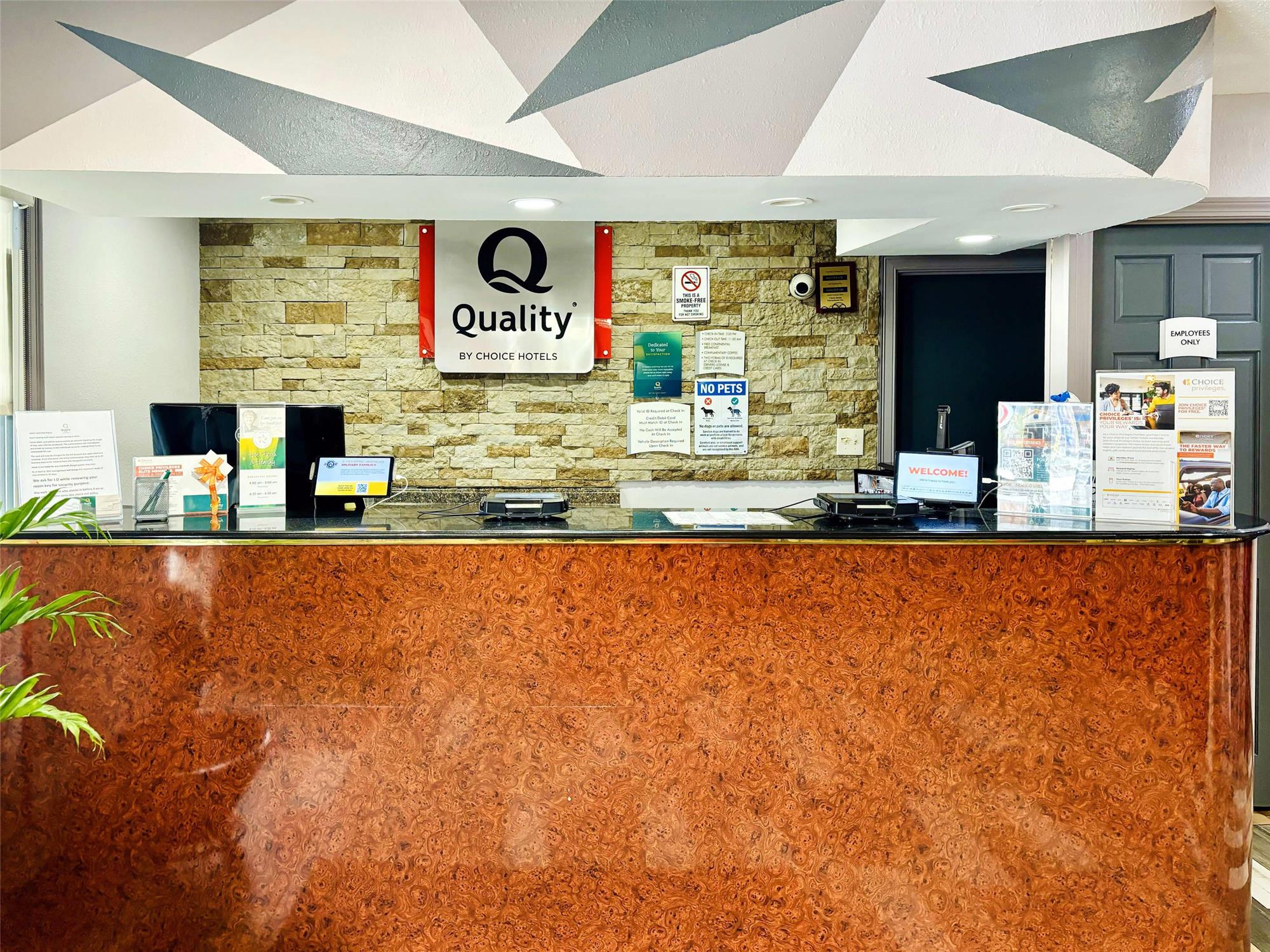 Quality Inn Raynham - Taunton 4/75