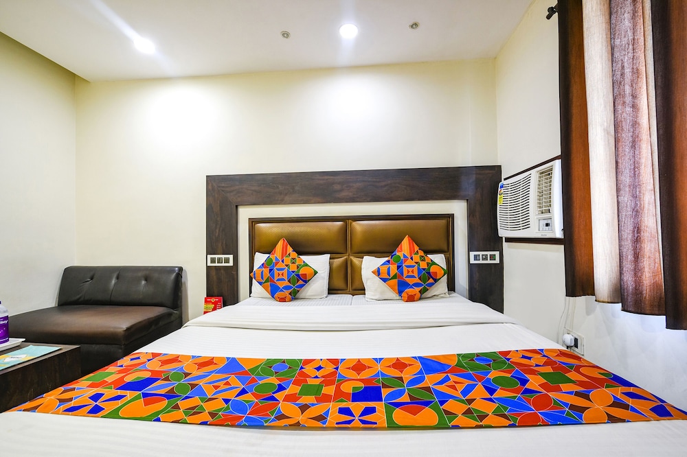 Oyo Rooms Ludhiana Railway Station Clock Tower 34/50