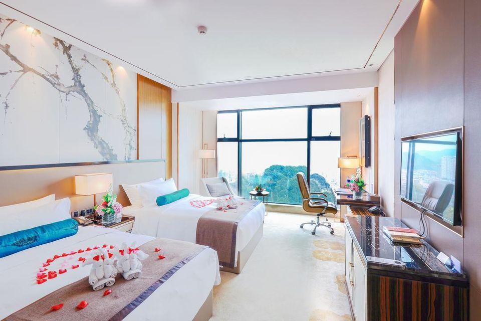 Deluxe, Twin Beds