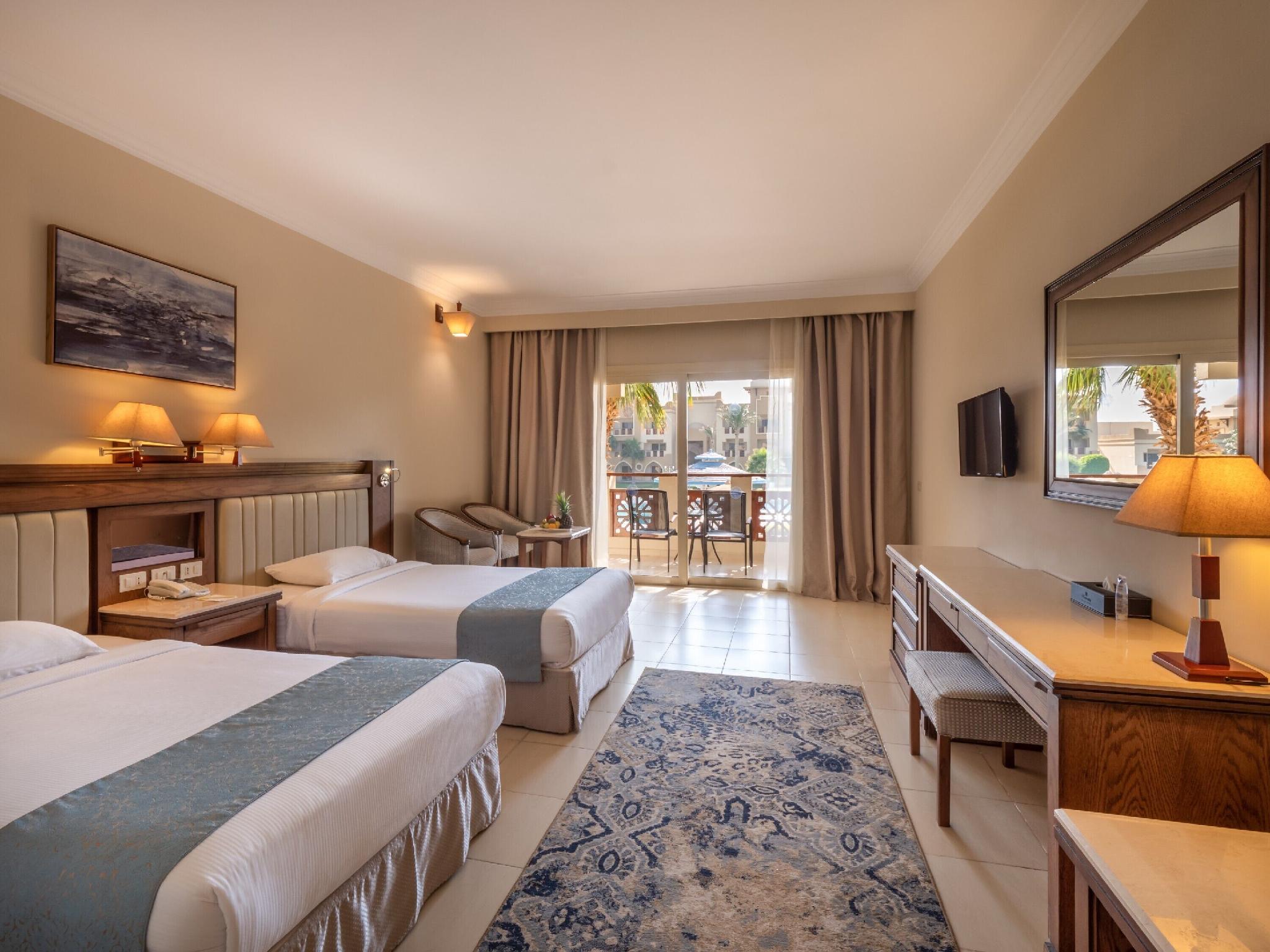 Deluxe, Side Sea View